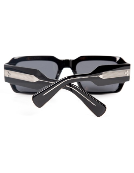 Thick-frame sunglasses with UV protection and polarized lenses