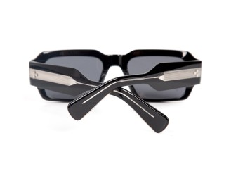 Thick-frame sunglasses with UV protection and polarized lenses